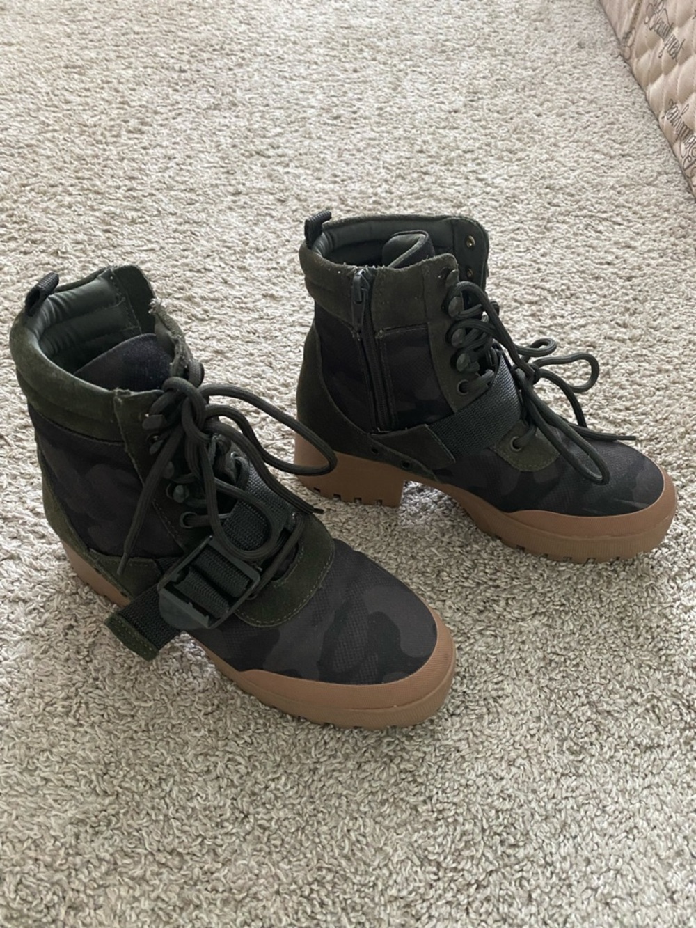 Steve Madden Olive Green Lace-Up Ankle Boots